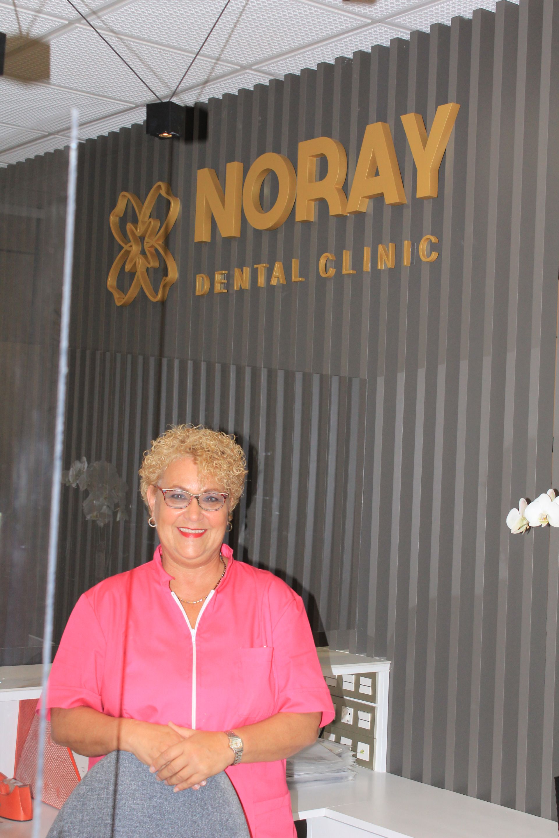 clinica-dental-noray-internacional-asistente-odontologia